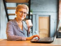 Elderly Surf the Web to Better Health