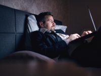 4 Ways to Treat Your Insomnia Online