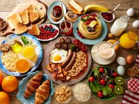 Trying to Slim Down? Eat a Big Breakfast, New Research Suggests