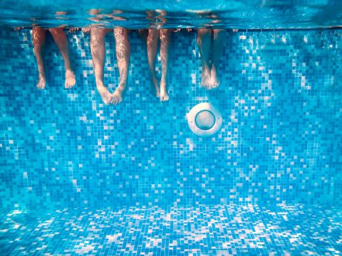 Can you catch COVID-19 in a swimming pool?