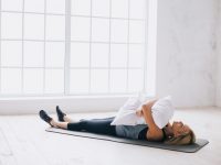 3 Pillow-Based Exercises to Work Out Your Abs