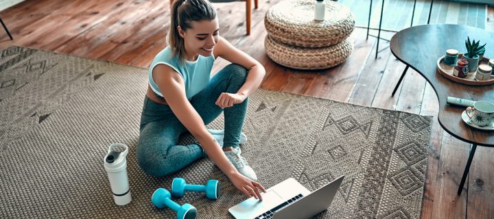 How to safely exercise at home with online resources
