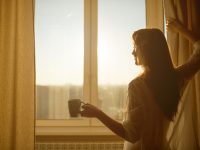 Wake Up One Hour Earlier to Cut Your Depression Risk