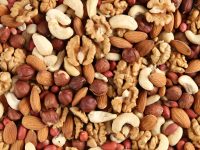 Why You Should Snack on These Nuts to Cut Your Munchies